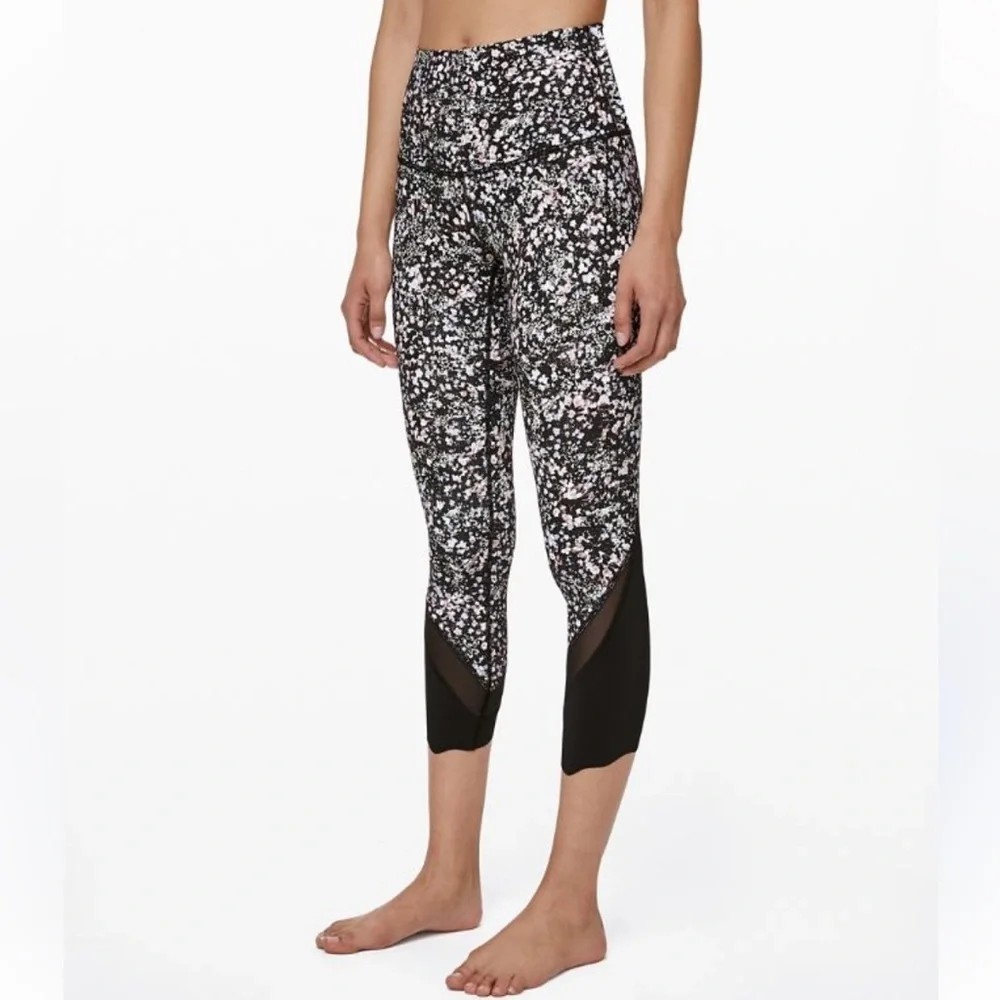 Lululemon Wunder Under Size 4 Leggings